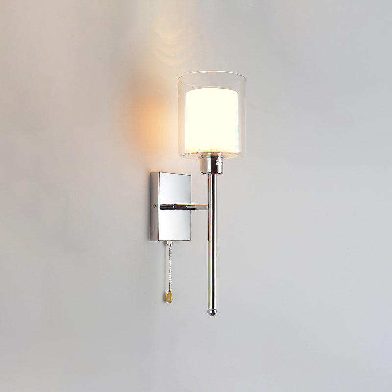 Lumière murale du modernisme à 1 lumière, conception de la torche avec finition dorée / chromée, nuance en verre en forme de cylindre