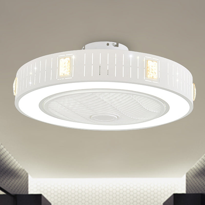 LED -Trommel/Box -Lüfter leichte minimalistische geschnitzte Kristall unsichtbare Klingen Deckenlampe in Weiß