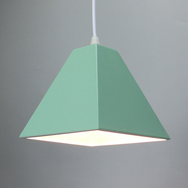 Trapezoide de metal Luz colgante Nordic Macaron Style 1 Lámpara de techo de mesa de comedor ligero