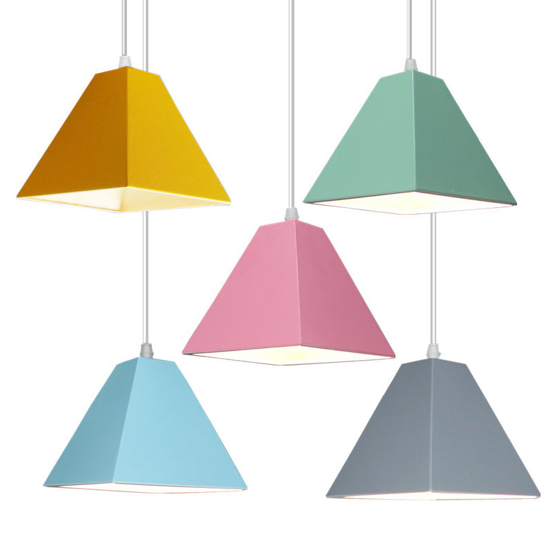 Trapezoide de metal Luz colgante Nordic Macaron Style 1 Lámpara de techo de mesa de comedor ligero