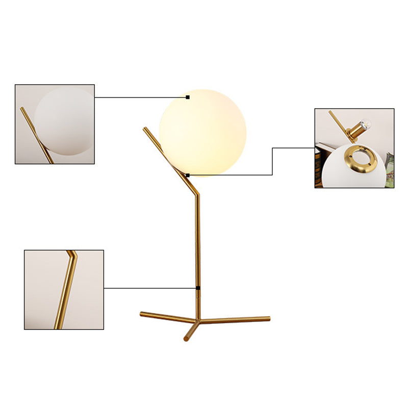 Lámpara de mesa de globo de vidrio blanco estilo Nordic Simplicity Fexting de iluminación de dormitorio en oro electrochado