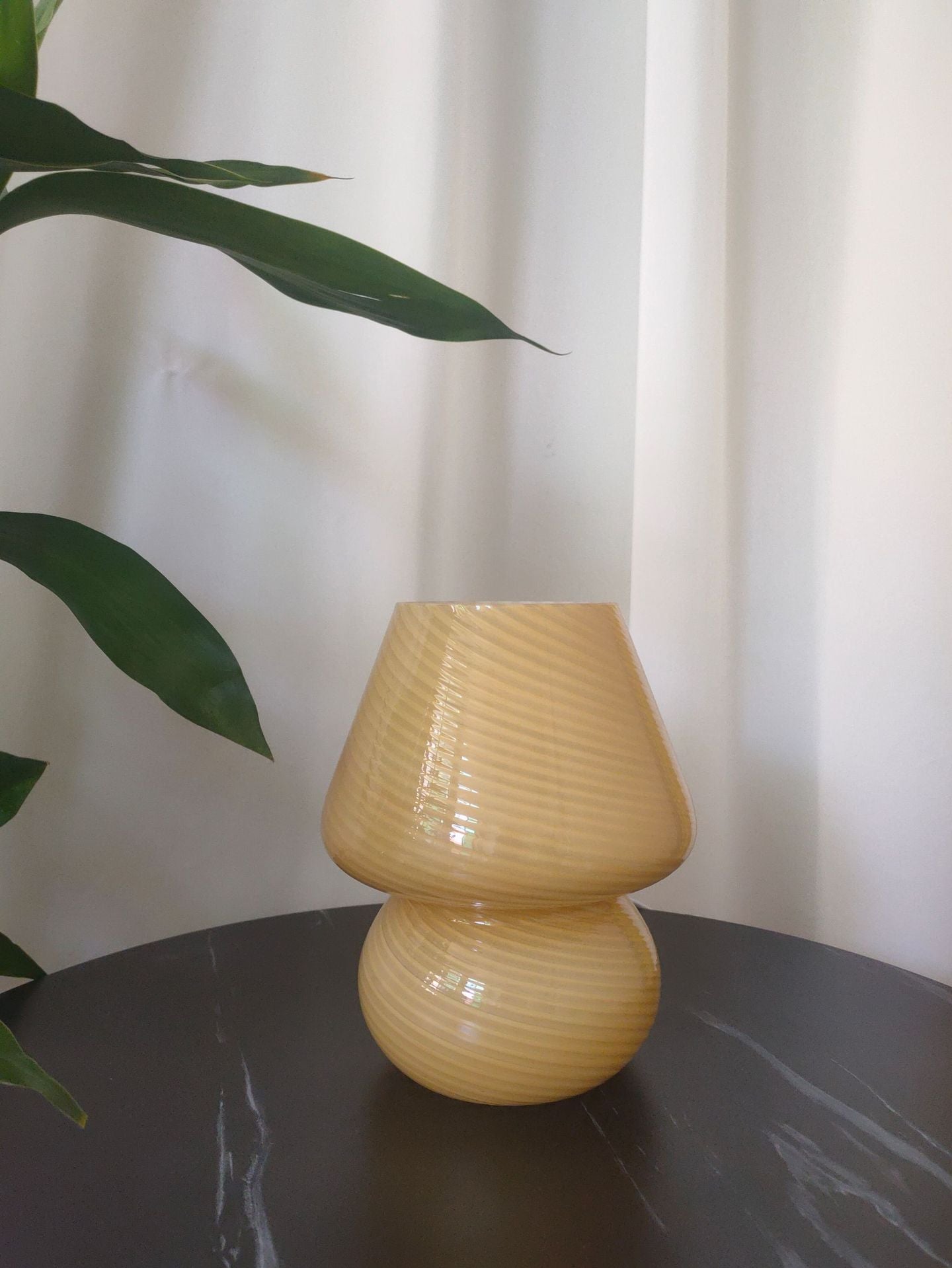 Trendy Mushroom Shaped Table Light Macaron Glass 1-Light Nightstand Lamp for Bedroom