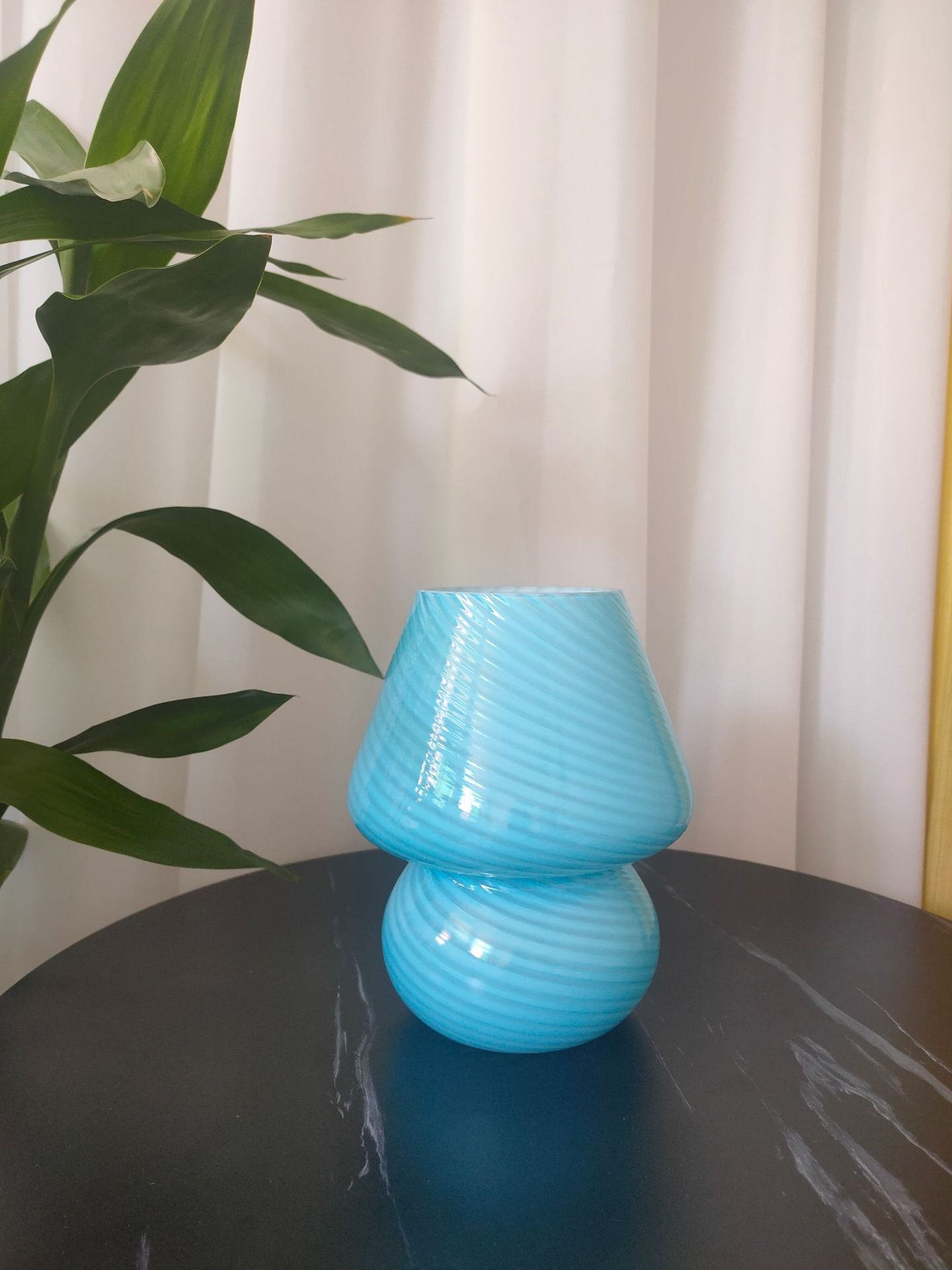 Trendy paddestoelvormige tafellicht macaron glas 1-licht nachtkastje lamp voor slaapkamer