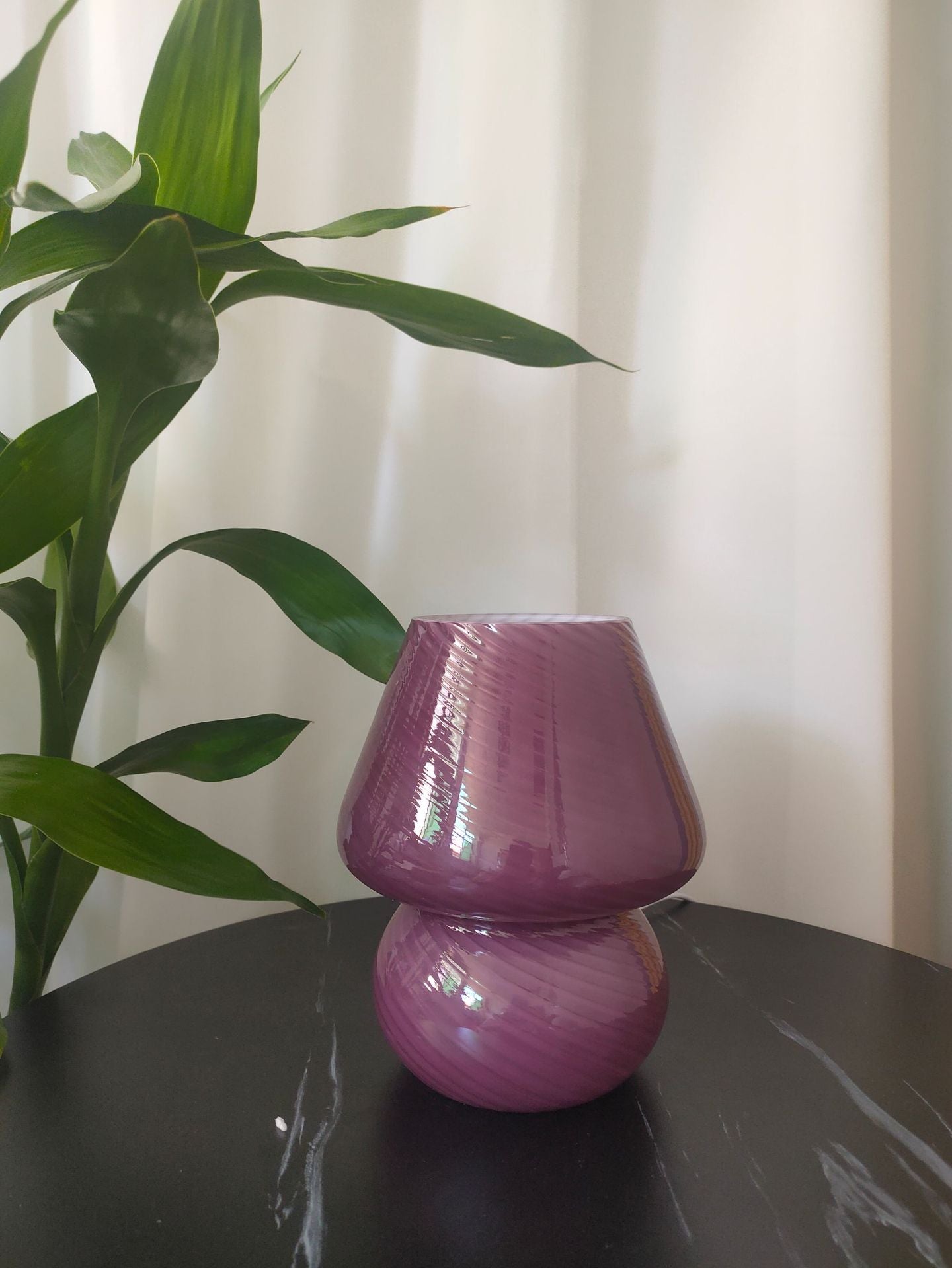 Table de champignon à la mode.