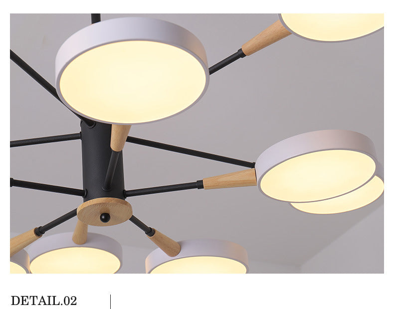 Apparecchiatura di illuminazione a sospensione dei cerchi metallici.