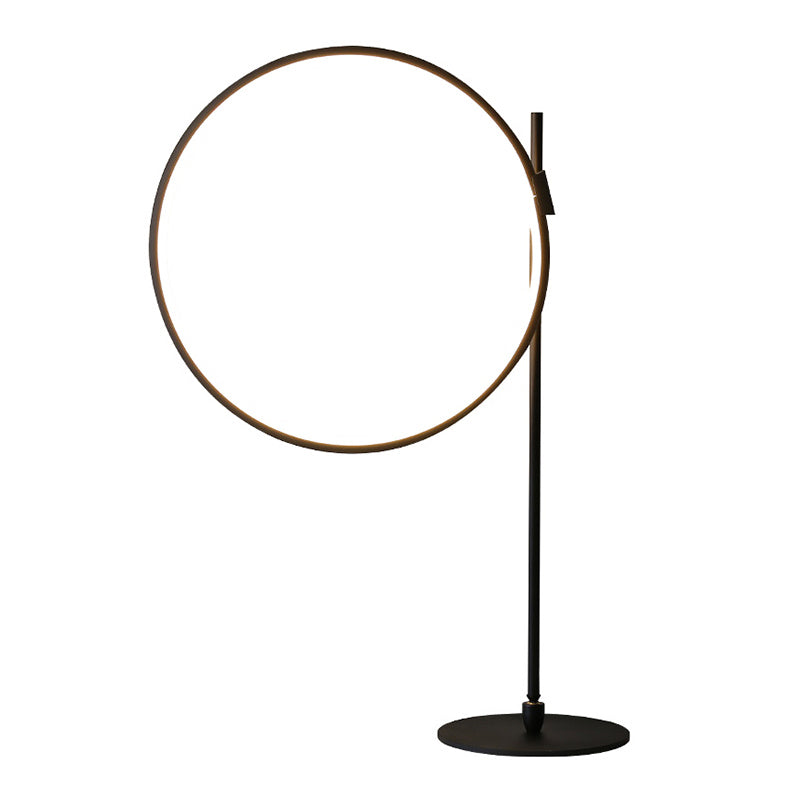 Modern Minimalist Style Round Strip LED LAMPAGGIO LAMPAGGIO METALE LIGHT per camera da letto