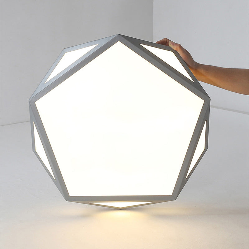 Lámpara de techo LED moderna con montaje empotrado en forma de Pentágono de metal para sala de estar