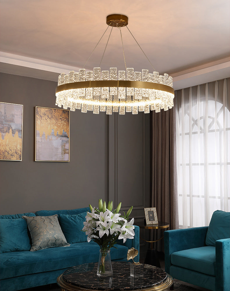 Illuminazione dell'isola rettangolare cristallina increspata luce a led oro minimalista per cena