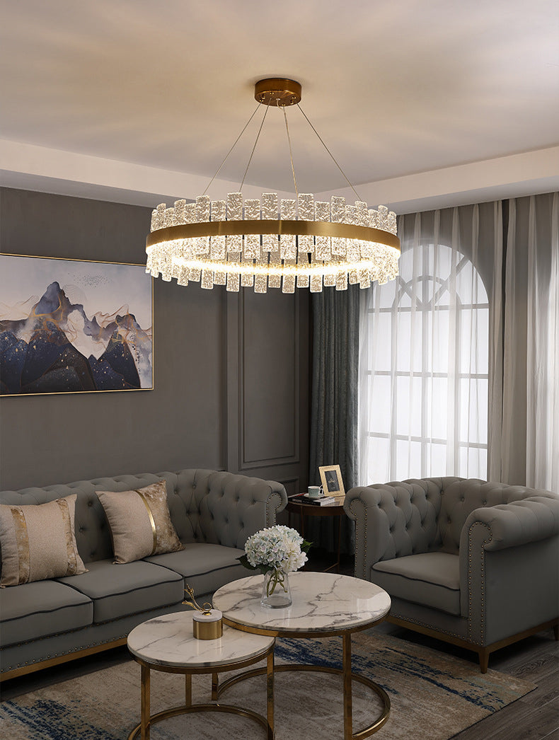 Illuminazione dell'isola rettangolare cristallina increspata luce a led oro minimalista per cena