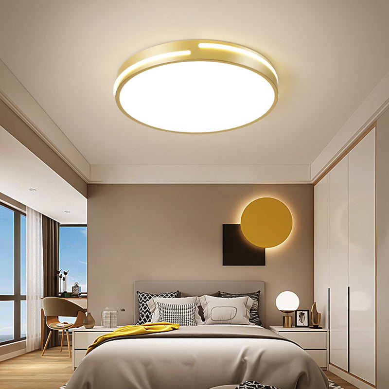 Modern Minimalist Metal Flush Mount Deckenleuchte Runde Form LED Flush Mount Lighting for Bedroom