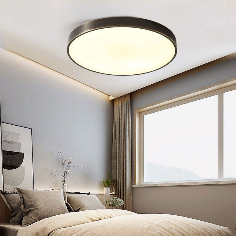Modern Minimalist Metal Flush Mount Deckenleuchte Runde Form LED Flush Mount Lighting for Bedroom