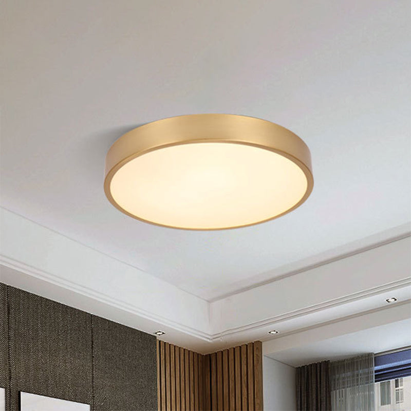 Modern Minimalist Metal Flush Mount Deckenleuchte Runde Form LED Flush Mount Lighting for Bedroom