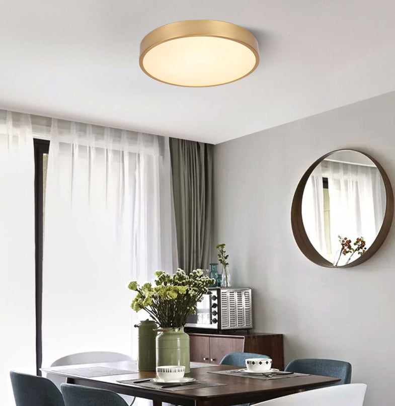 Modern Minimalist Metal Flush Mount Deckenleuchte Runde Form LED Flush Mount Lighting for Bedroom