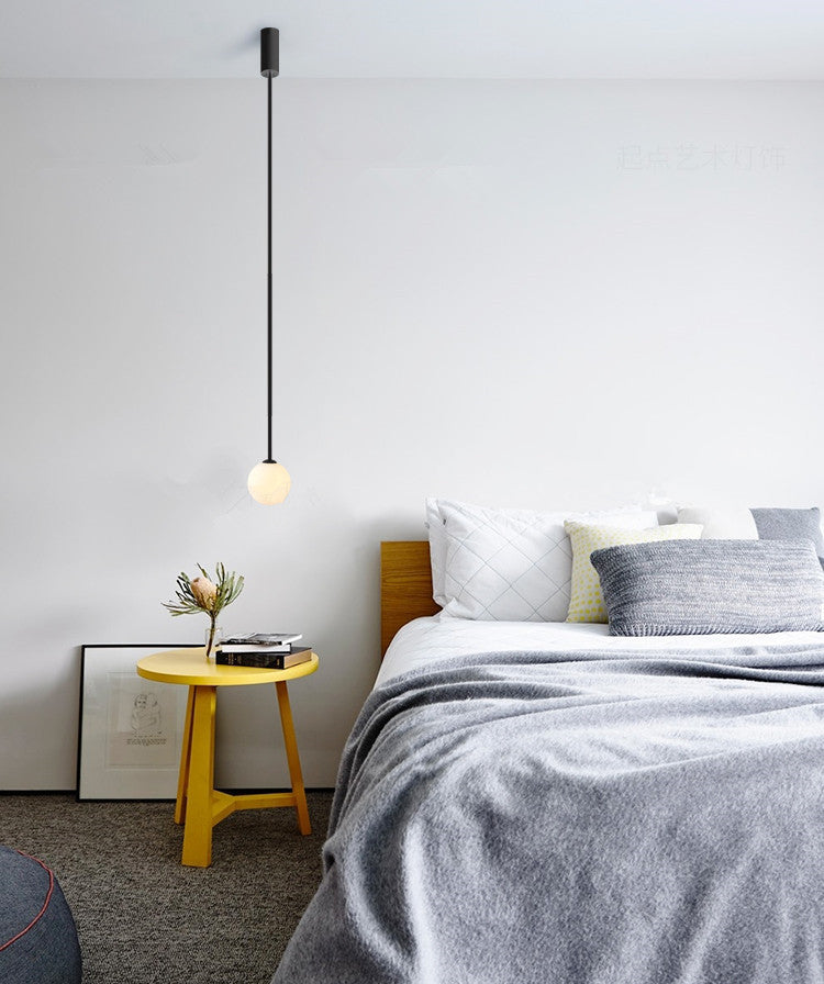 Minimalistischer Ball Anhänger weißes Glas 1 Glühbirnen -Schlafzimmer -Federung mit hängenden Stange