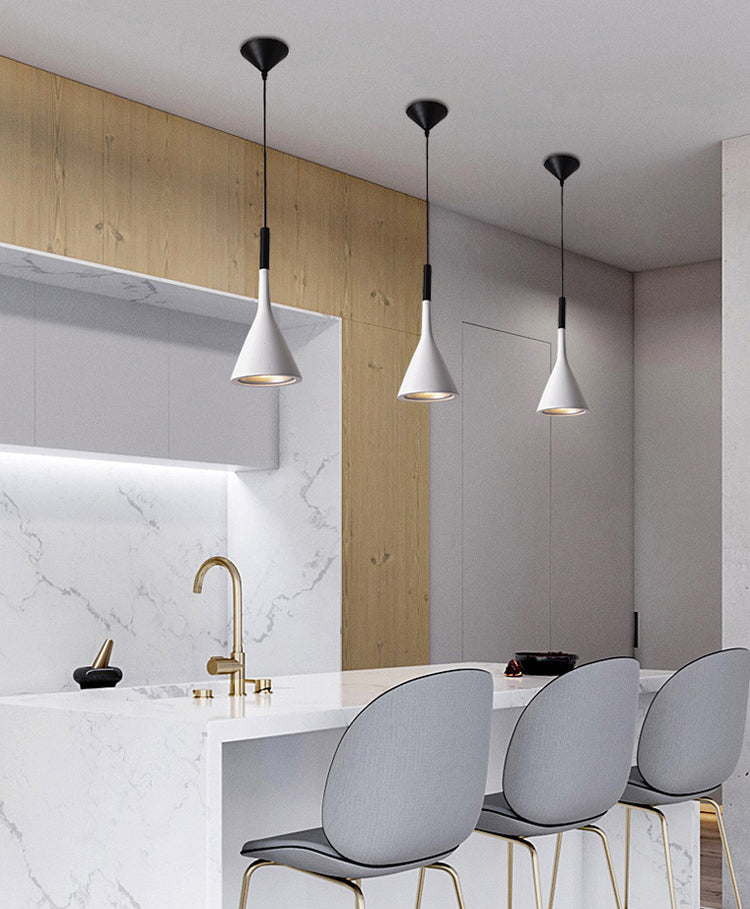 Metal Tapered Hanging Light Nordic Modern Style 1 Light Restaurant Ceiling Pendant Lamp