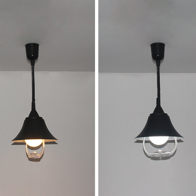 Luz de colgante en forma de campana negra lámpara de suspensión de metal de 1 bombilla nórdica con cable elástico y mango