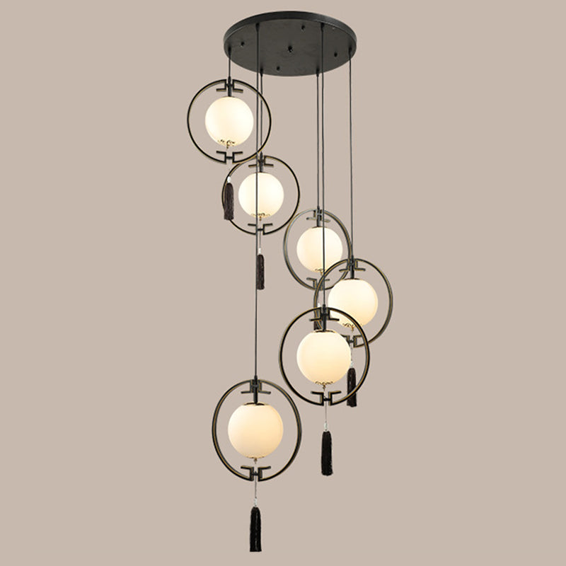 Black Cluster Globe Posting Light Chinoiserie Moderna lámpara de suspensión de vidrio blanco con anillo de borla