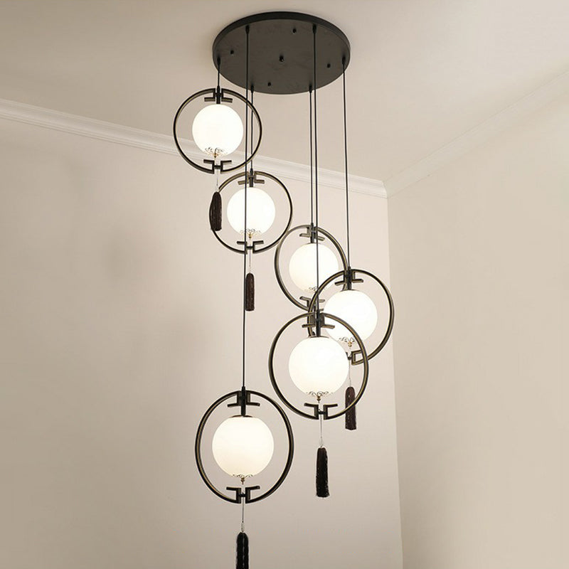 Black Cluster Globe Posting Light Chinoiserie Moderna lámpara de suspensión de vidrio blanco con anillo de borla