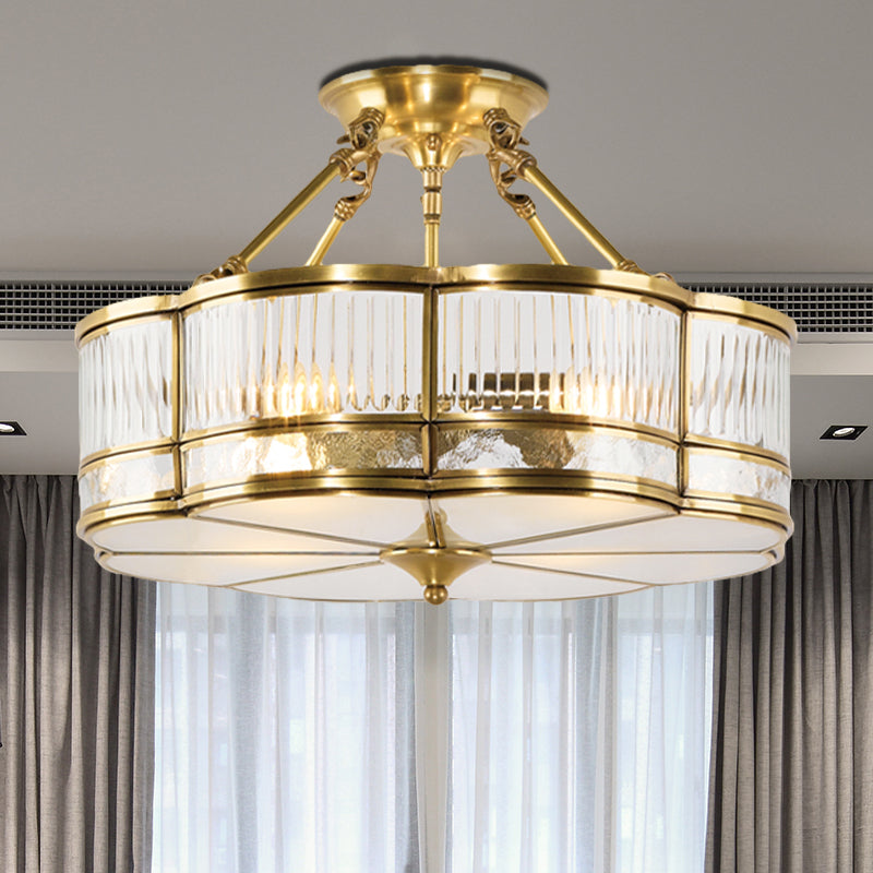 Fleur de verre givré semi-flush monte Light Colonial 3 lumières Corridor plafonnier Aménagement avec cadre métallique en laiton