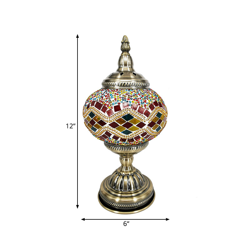 Glas in lood Globe Shade Bureaulamp Marokkaanse 1-lichts slaapkamertafellamp in brons