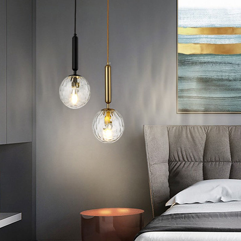 Mitte des Jahrhunderts sphärisch hängende helle leichte, kräuselte Glas 1-Licht-Tropfenanhänger für Wohnzimmer