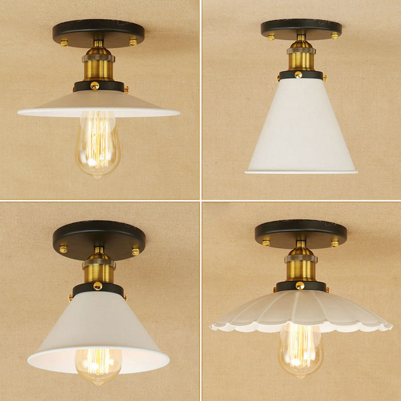 Mini lámpara de techo de estilo industrial, lámpara de montaje semiempotrado con pantalla de metal blanco, 1 luz, cafetería