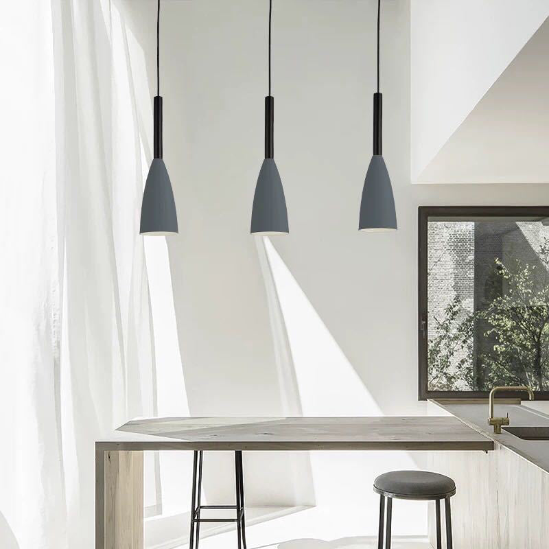 Ultra-moderne sich verjüngte Anhänger-Beleuchtungskörper metallische Hanglampe mit Hangschnur für das Restaurant