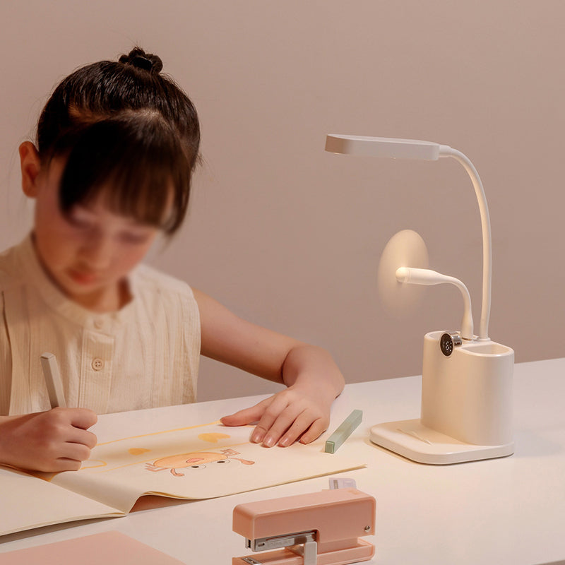 Luz de mesa moderna Luz de mesa con puerto USB Plastic 1 Lámpara de mesa de luz