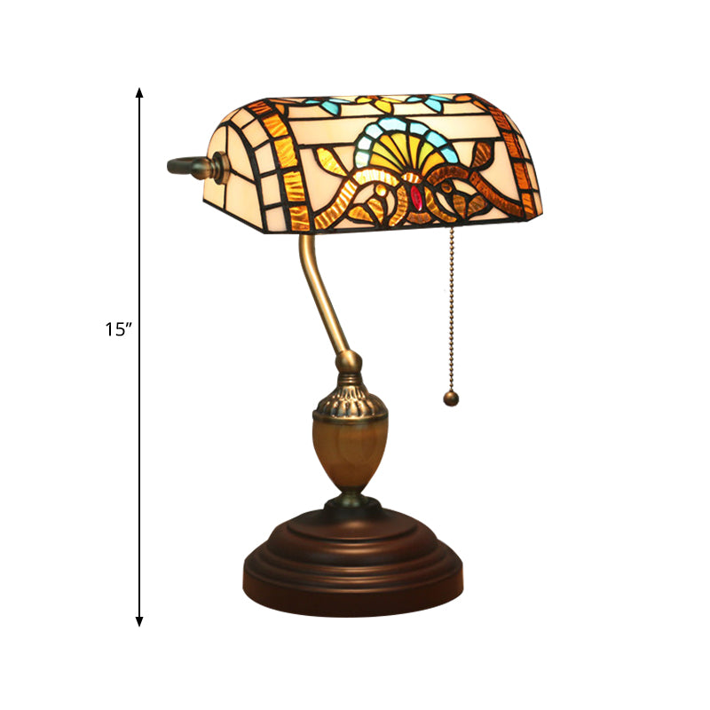 Tiffany Victorian/Mediterraneo/barocco Light 1 comodino in vetro colorato in ottone per camera da letto