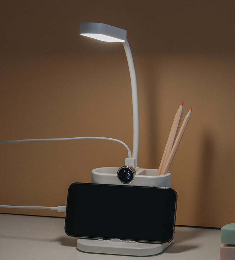 Luz de mesa moderna Luz de mesa con puerto USB Plastic 1 Lámpara de mesa de luz