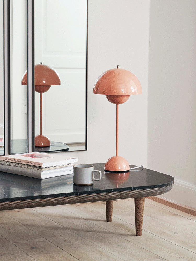 Paddestoelvormige creatieve metalen tafellamp 9,8 "Diameter Noordse macaroon-stijl bureau Licht voor slaapkamer
