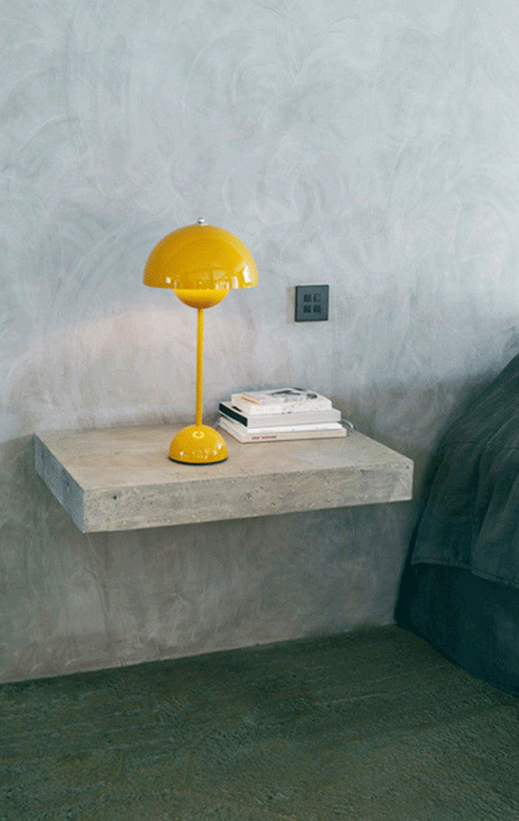 Paddestoelvormige creatieve metalen tafellamp 9,8 "Diameter Noordse macaroon-stijl bureau Licht voor slaapkamer
