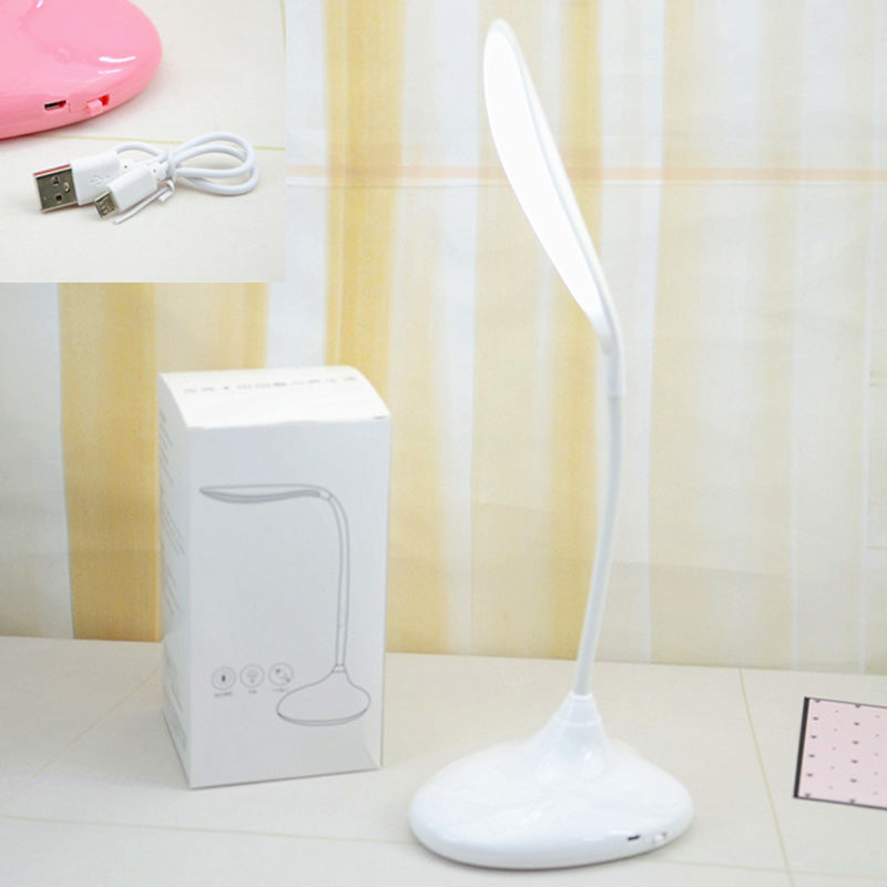 Mini lámpara de mesa LED de carga USB Luz de lectura de protección de oculares para el dormitorio para el dormitorio