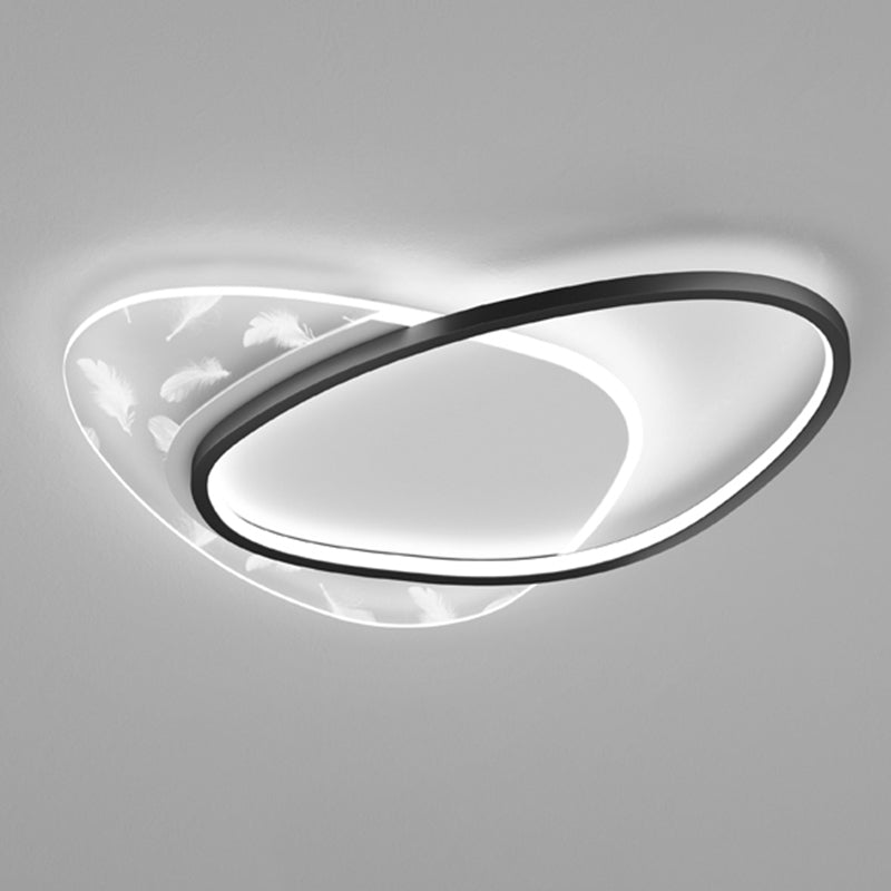 Verspreid ovale LED-plafondlamp in moderne eenvoud, smeedijzeren plafondarmatuur voor binnenruimtes
