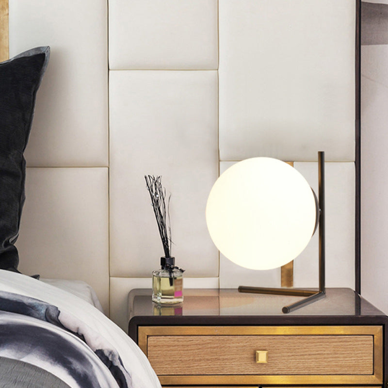 Lampada da tavolo minimalista in vetro bianco globo Lampada da comodino in stile nordico da 9,8 pollici per camera da letto