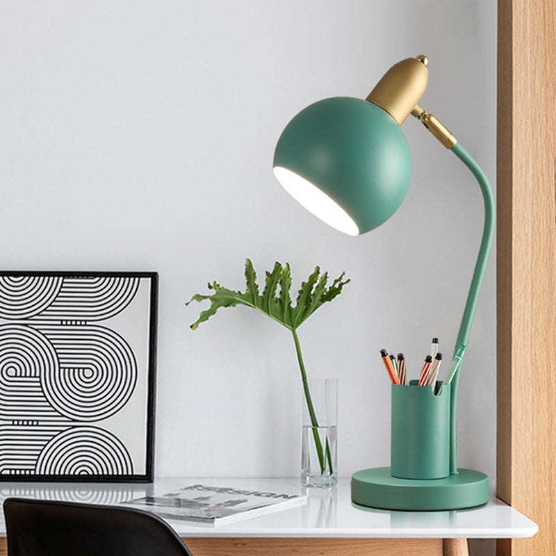 4 couleurs de style macaron en option lampe de bureau en métal dôme d'études d'études d'éclairage de la salle avec conception du porte-stylo