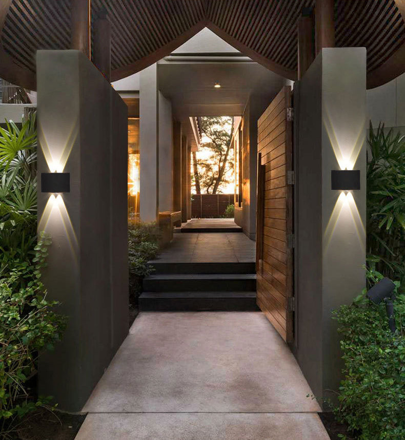 Moderner minimalistischer Stil flach runde Wandleuchten Metallwandlampen für Außenwand