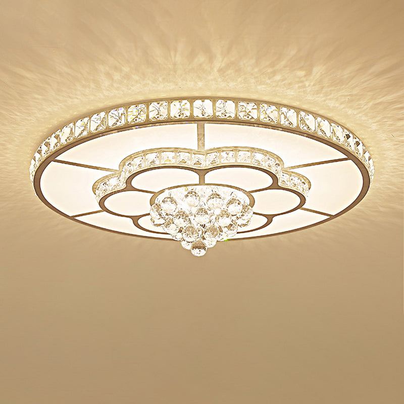 Minimalist Round Flush Ceiling Light Crystal Sitting Room LED Flush Mount Fixture in White