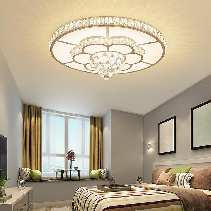 Minimalist Round Flush Ceiling Light Crystal Sitting Room LED Flush Mount Fixture in White