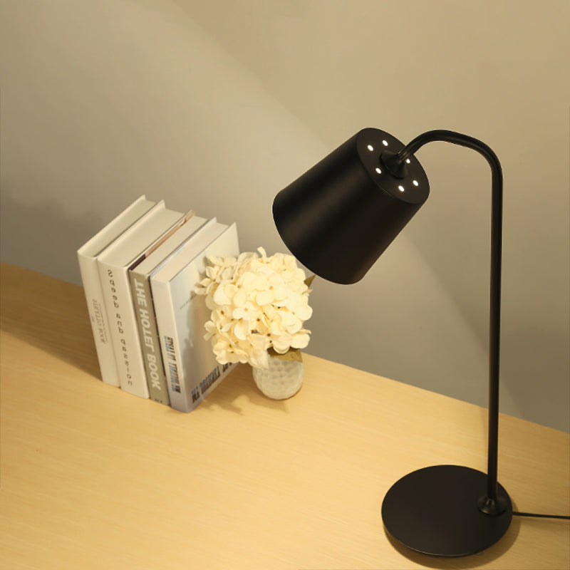 Libro di lettura da letto a 1-bulba Light Light Simplicity Night Table Lampada con tonalità in metallo affusolato