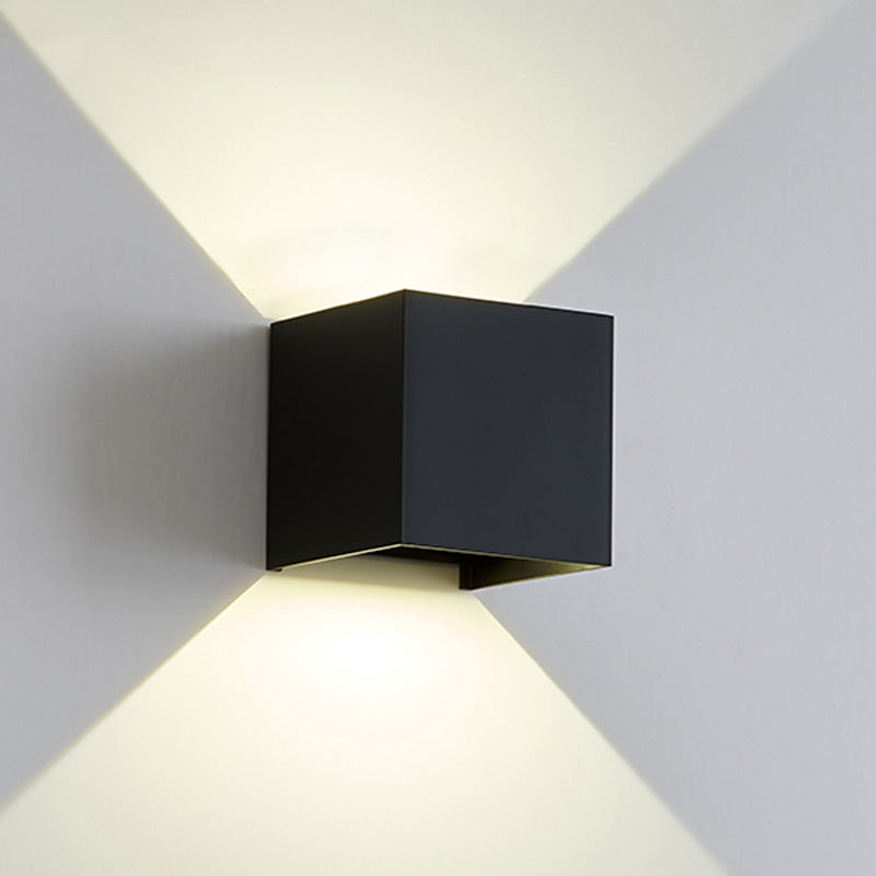 Moderner minimalistischer Stil quadratisch auf und ab LED Wandleuchte Metallwandleuchten für Außenwand