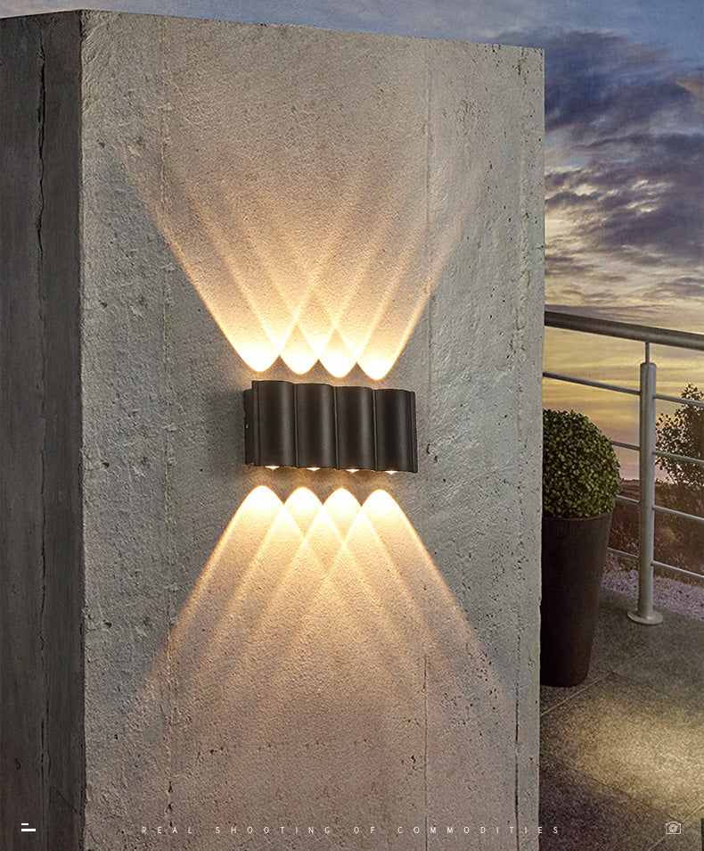 Tubes de style minimaliste moderne de haut en bas de la mur à lad lad lampe à la paroi des lumières murales en métal pour mur extérieur