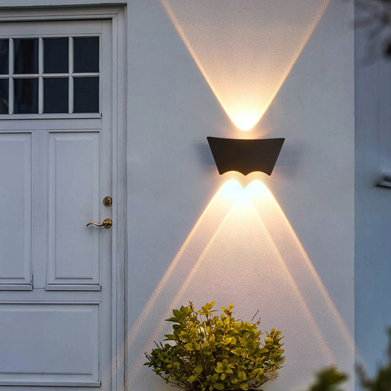 Modern Minimalist Style Up and Down LED Wall Sconce Metal Sconce Light Fixtures for Outside Wall