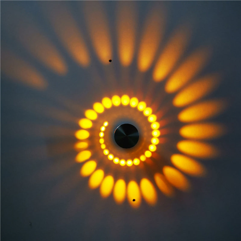 Moderne stijl RGB kleur wandlamp wit uitgeholde vlindersconstructie verlichting met ijzeren vierkante schaduw