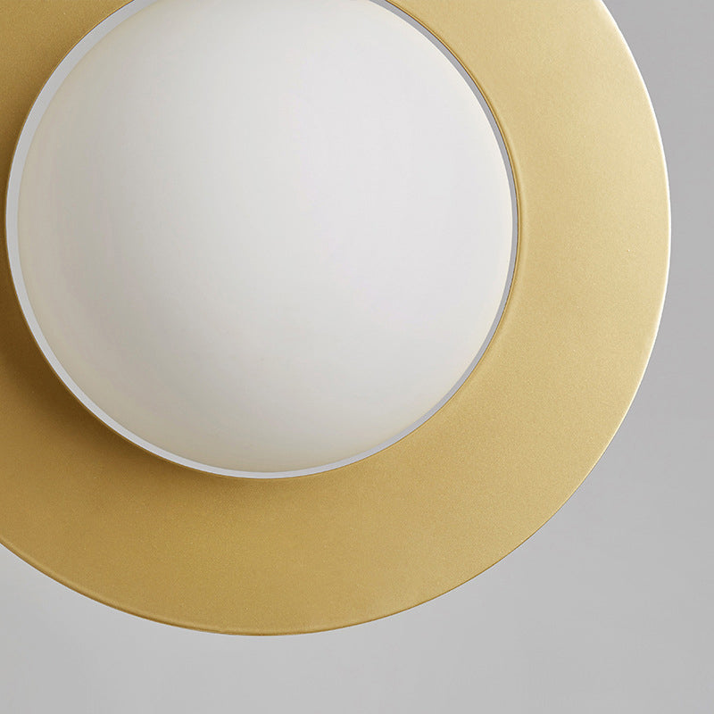 Lámpara colgante de vidrio blanco globe posmoderno 1 cabeza colgante de techo con anillo de oro