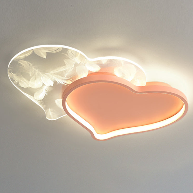 Nordic Double-Heart Shaped Flush Light Acryl Schlafzimmer LED Flush Mount Deckenleuchte mit Feder Dekor