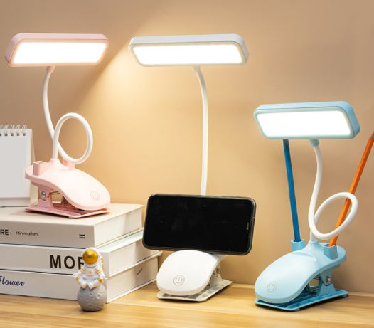 Lampada da tavolo USB moderna in stile minimalista Lampada da tavolo in plastica a 1 luce per studio