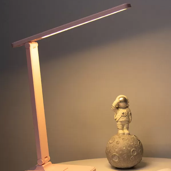 Lampada da tavolo a LED dimmerabile moderna in stile minimalista Lampada da tavolo in plastica a 1 luce per studio