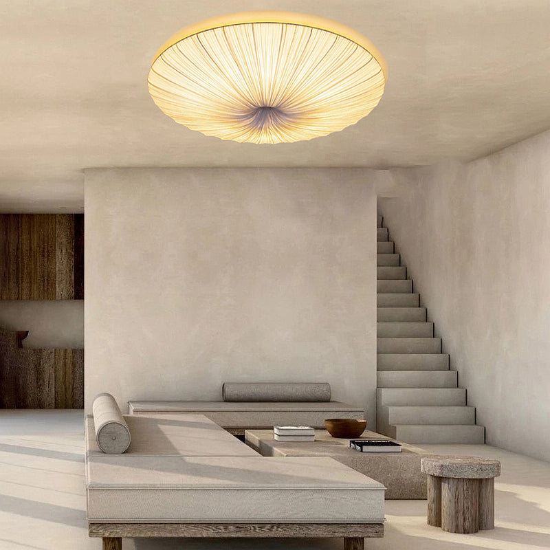 Accesorio de iluminación de suspensión redonda de seda beige moderno luz colgante para sala de estar