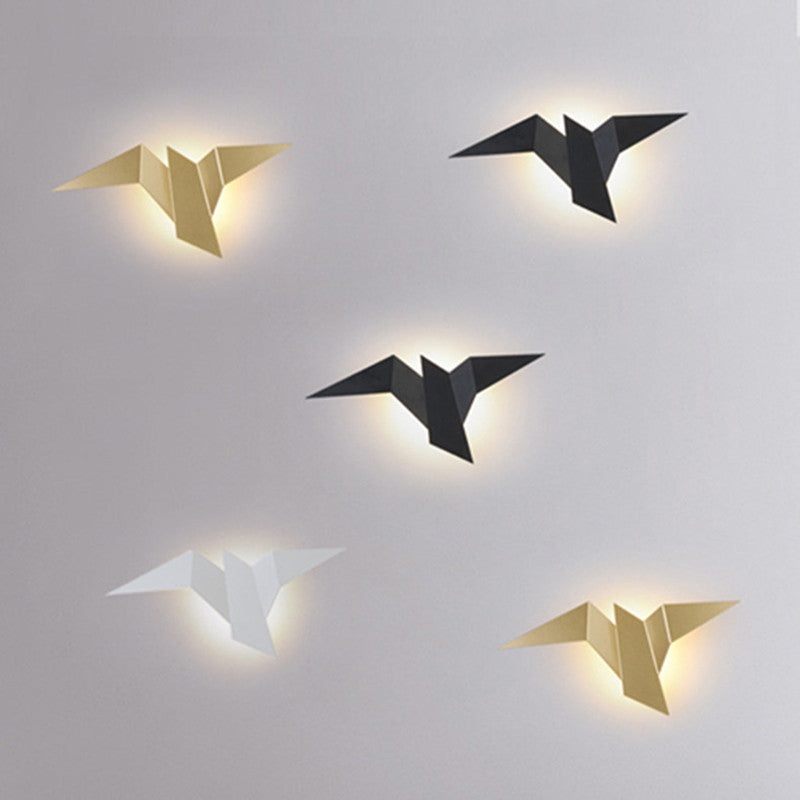 Flying Birds Creative Shaped LED Wall Sconces Post-modern Style Minimalism Metal Wall Light for Bedroom Living Room